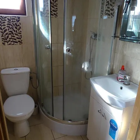 Domek Goscinny Przy Stajni Black&white Chalet *